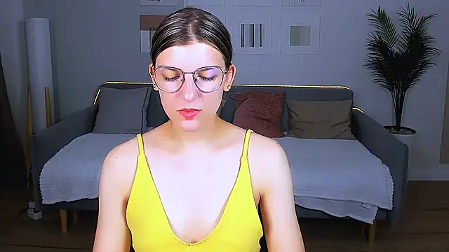 Snapshot of AnnaThorne chatting on 06/03/26, 03:31 AnnaThorne online show from 06/03/26, 03:31