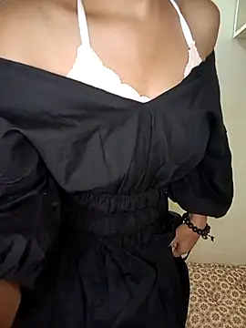 Snapshot of Your_SugarBaby- chatting on 04/20/26, 11:24 Your SugarBaby- online show from 04/20/26, 11:24