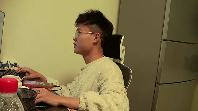 Snapshot of bianfu_001 chatting on 04/17/26, 10:07 bianfu 001 online show from 04/17/26, 10:07