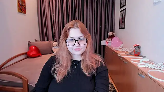 NoraLiin online show from 05/30/26, 08:06