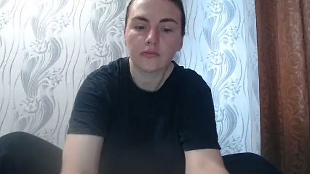 Snapshot of AlinaxJames chatting on 06/27/26, 07:46 AlinaxJames online show from 06/27/26, 07:46