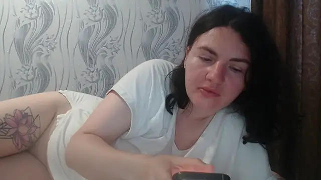 Snapshot of AlinaxJames chatting on 07/01/26, 06:59 AlinaxJames online show from 07/01/26, 06:59