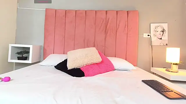 KARINA RUBY online show from 04/17/26, 07:39