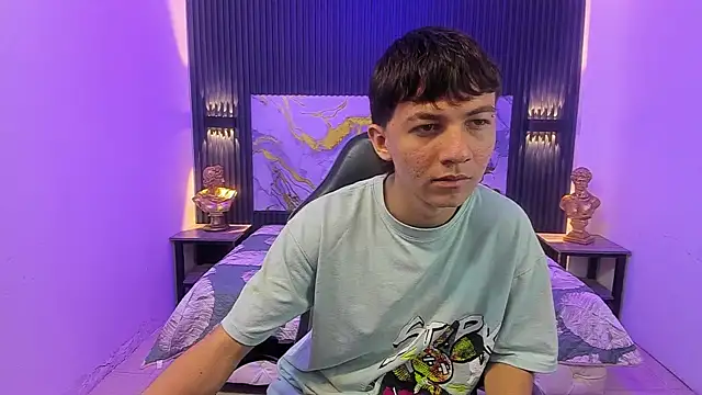 Snapshot of Marcello_Vega chatting on 04/20/26, 02:09 Marcello Vega online show from 04/20/26, 02:09