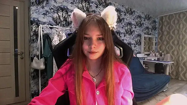 Snapshot of Princess_Mira chatting on 07/04/26, 02:45 Princess Mira online show from 07/04/26, 02:45