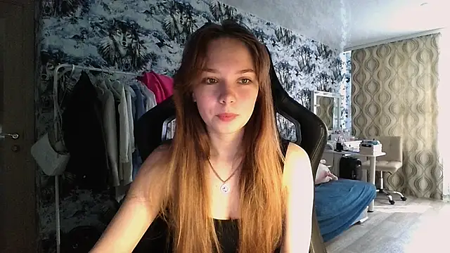 Snapshot of Princess_Mira chatting on 07/27/26, 06:42 Princess Mira online show from 07/27/26, 06:42