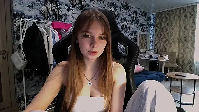 Snapshot of Princess_Mira chatting on 07/28/26, 08:32 Princess Mira online show from 07/28/26, 08:32