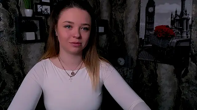 Snapshot of NicoleAura chatting on 04/22/26, 07:22 NicoleAura online show from 04/22/26, 07:22