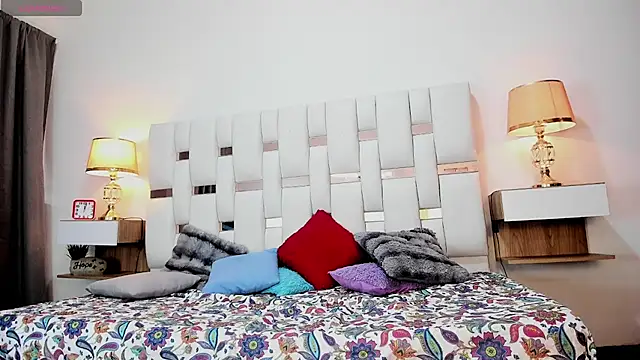 Aurora Rinaldi online show from 04/18/26, 12:20