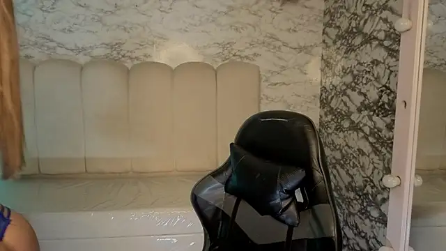 Snapshot of Steffany_v chatting on 04/22/26, 09:27 Steffany v online show from 04/22/26, 09:27