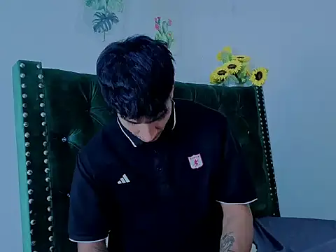 Snapshot of Zayn_Moretti chatting on 06/25/26, 05:17 Zayn Moretti online show from 06/25/26, 05:17