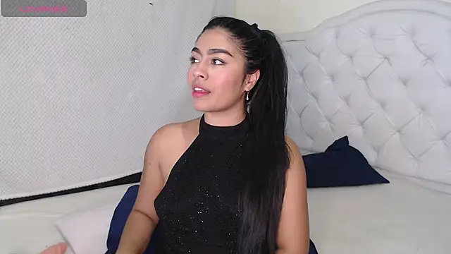 Snapshot of Violet_myers04 chatting on 05/02/26, 03:22 Violet myers04 online show from 05/02/26, 03:22
