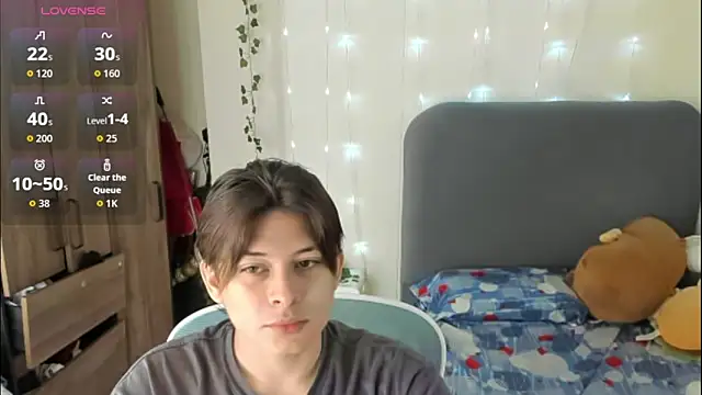 Snapshot of Felixzyn chatting on 04/21/26, 07:39 Felixzyn online show from 04/21/26, 07:39