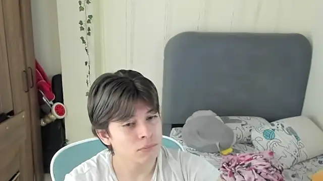 Snapshot of Felixzyn chatting on 07/12/26, 12:51 Felixzyn online show from 07/12/26, 12:51