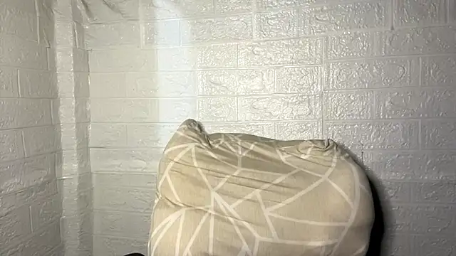 Snapshot of MargretMccarren chatting on 04/19/26, 06:10 MargretMccarren online show from 04/19/26, 06:10