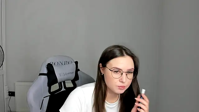 Regina cute  online show from 05/23/26, 06:29