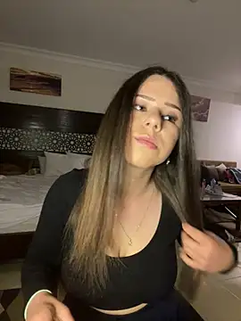 Snapshot of DirtyDiannaX chatting on 04/18/26, 07:58 DirtyDiannaX online show from 04/18/26, 07:58