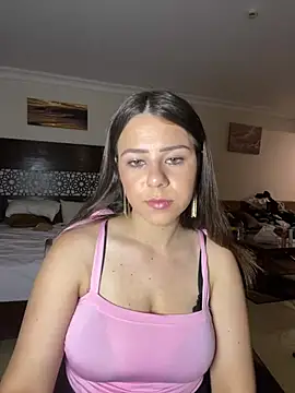 Snapshot of DirtyDiannaX chatting on 04/19/26, 08:33 DirtyDiannaX online show from 04/19/26, 08:33