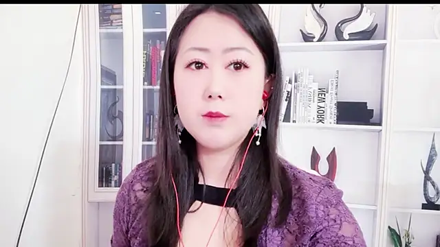LXU9 online show from 05/09/26, 02:50