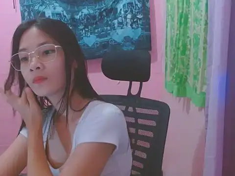 Sweetsexylady19 online show from 06/06/26, 05:01