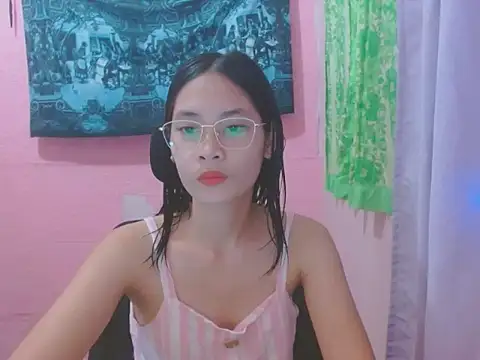 Snapshot of Sweetsexylady19 chatting on 06/30/26, 05:52 Sweetsexylady19 online show from 06/30/26, 05:52