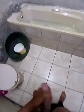 Snapshot of Melvin_lwethu chatting on 04/19/26, 08:22 Melvin lwethu online show from 04/19/26, 08:22