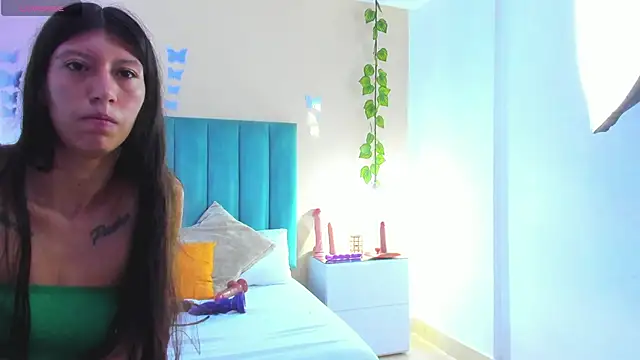 Snapshot of ARIANA_CRI-X chatting on 05/03/26, 11:38 ARIANA CRI-X online show from 05/03/26, 11:38