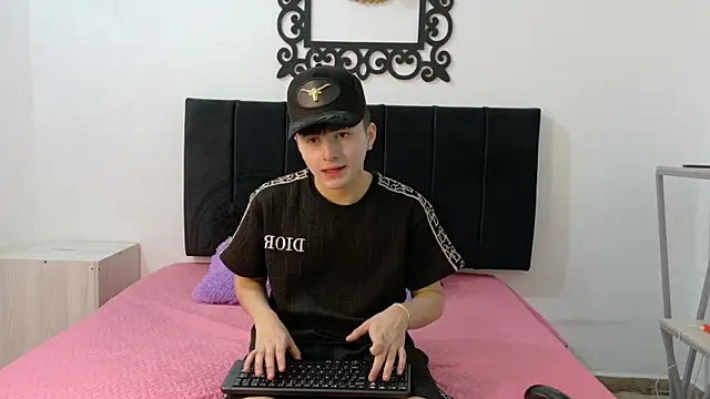 Snapshot of LunayDream chatting on 07/18/26, 11:58 LunayDream online show from 07/18/26, 11:58