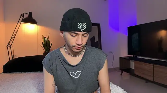 Snapshot of Noah_and_Steven chatting on 08/01/26, 11:31 Noah and Steven online show from 08/01/26, 11:31