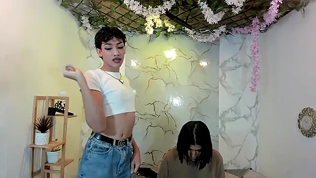 DAHNE HOT  online show from 05/19/26, 12:33
