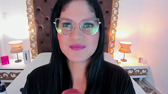 Snapshot of AlinaVegaa_ chatting on 04/23/26, 07:49 AlinaVegaa online show from 04/23/26, 07:49