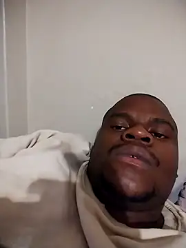 Snapshot of W0rthiit chatting on 04/21/26, 08:23 W0rthiit online show from 04/21/26, 08:23