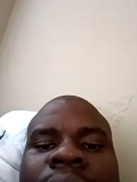 Snapshot of W0rthiit chatting on 04/25/26, 12:08 W0rthiit online show from 04/25/26, 12:08