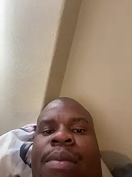 Snapshot of W0rthiit chatting on 04/25/26, 01:41 W0rthiit online show from 04/25/26, 01:41