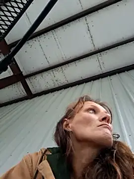 Snapshot of taatypeach69 chatting on 04/24/26, 09:17 taatypeach69 online show from 04/24/26, 09:17