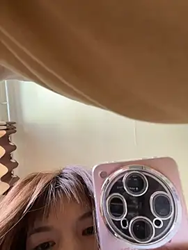 Snapshot of zzz_nana chatting on 04/23/26, 05:41 zzz nana online show from 04/23/26, 05:41