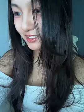 Snapshot of dearBeibeii chatting on 07/22/26, 02:47 dearBeibeii online show from 07/22/26, 02:47