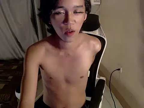 Snapshot of urnaughty_paul chatting on 05/21/26, 03:46 urnaughty paul online show from 05/21/26, 03:46