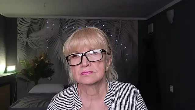 Dr Mireille online show from 05/19/26, 07:37
