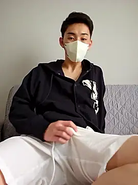 Snapshot of TAICHI55 chatting on 04/20/26, 06:49 TAICHI55 online show from 04/20/26, 06:49