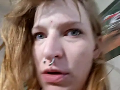 Snapshot of TokyHOEdrift chatting on 04/19/26, 05:23 TokyHOEdrift online show from 04/19/26, 05:23