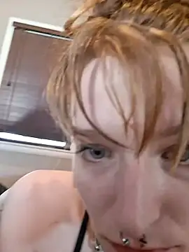 Snapshot of TokyHOEdrift chatting on 04/21/26, 02:01 TokyHOEdrift online show from 04/21/26, 02:01