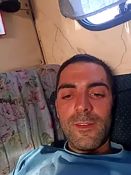 Snapshot of alieno_napoletano chatting on 04/25/26, 03:53 alieno napoletano online show from 04/25/26, 03:53