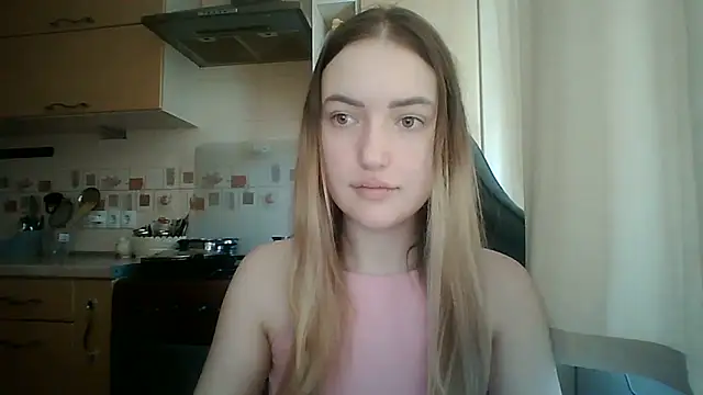 Snapshot of Lisanta chatting on 06/11/26, 07:50 Lisanta online show from 06/11/26, 07:50