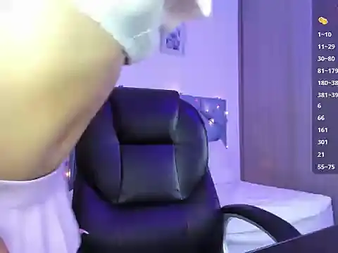 Snapshot of Ailana_sweet chatting on 04/24/26, 12:02 Ailana sweet online show from 04/24/26, 12:02