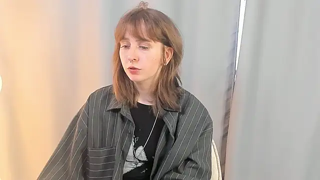 Snapshot of BeulaSchorzman chatting on 04/21/26, 10:21 BeulaSchorzman online show from 04/21/26, 10:21