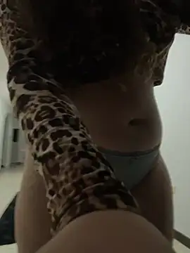 Snapshot of alana_lee23 chatting on 04/27/26, 12:41 alana lee23 online show from 04/27/26, 12:41