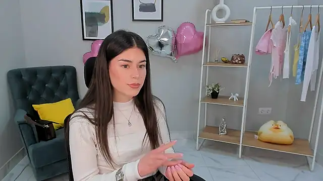 Snapshot of Irine_Genned chatting on 04/25/26, 11:24 Irine Genned online show from 04/25/26, 11:24