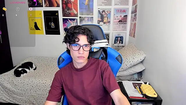 Snapshot of thydannyy chatting on 04/19/26, 11:51 thydannyy online show from 04/19/26, 11:51