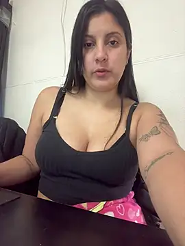 Snapshot of jimena-m chatting on 07/24/26, 12:03 jimena-m online show from 07/24/26, 12:03